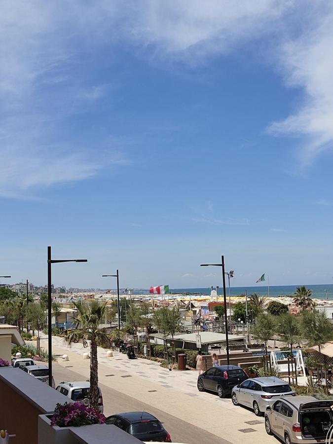 Hotel Alexander Resort Rimini Bagian luar foto