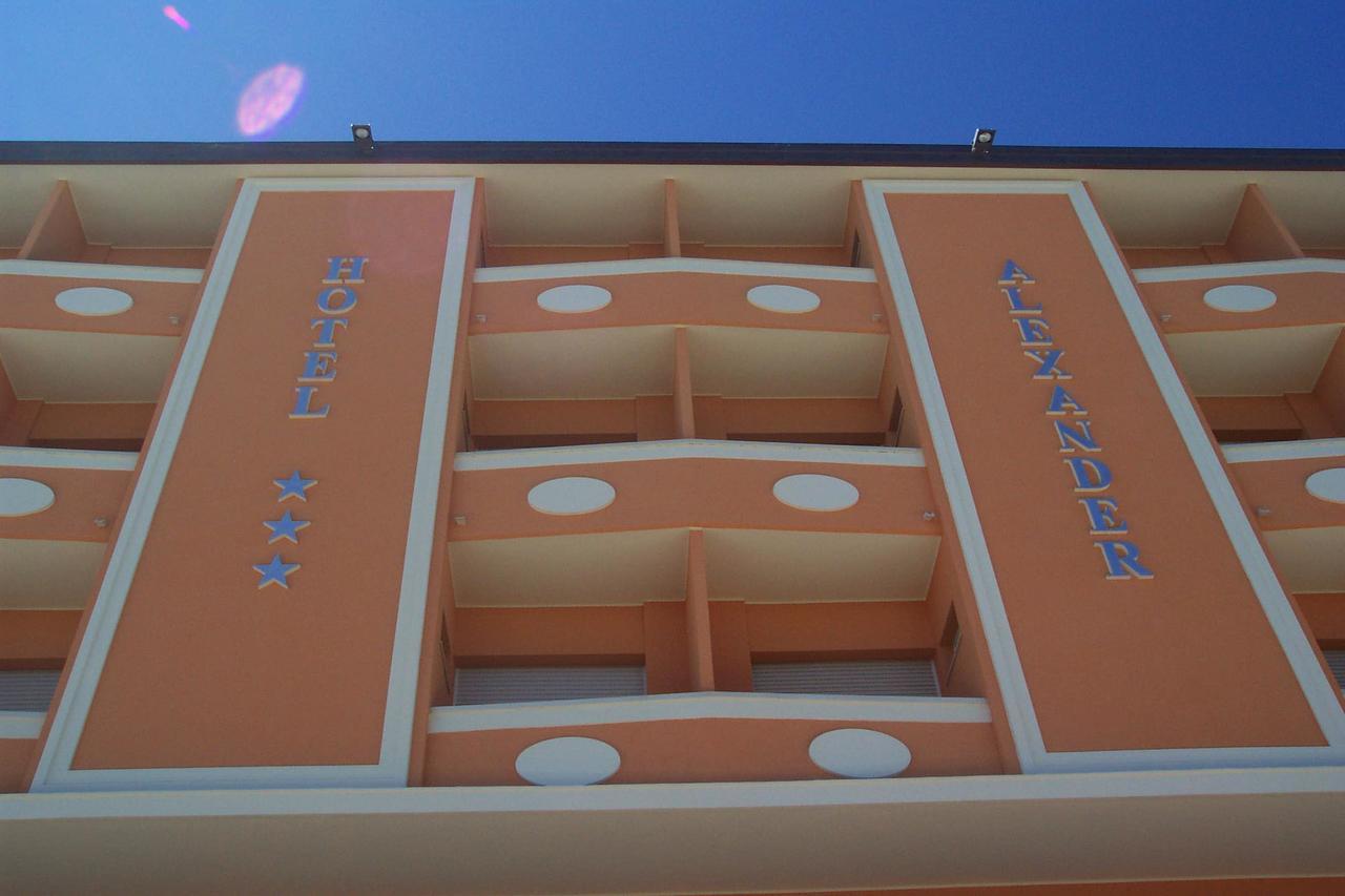 Hotel Alexander Resort Rimini Bagian luar foto