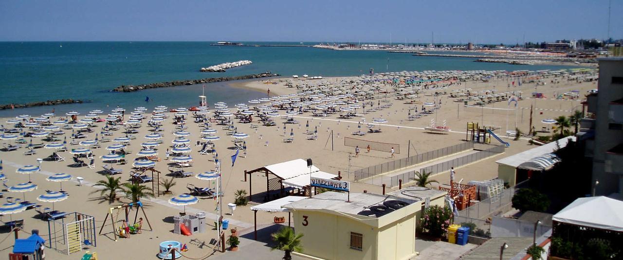 Hotel Alexander Resort Rimini Bagian luar foto